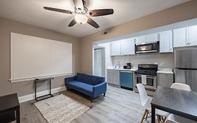 Modern Lux 2 Bedroom Condo Near Downtown